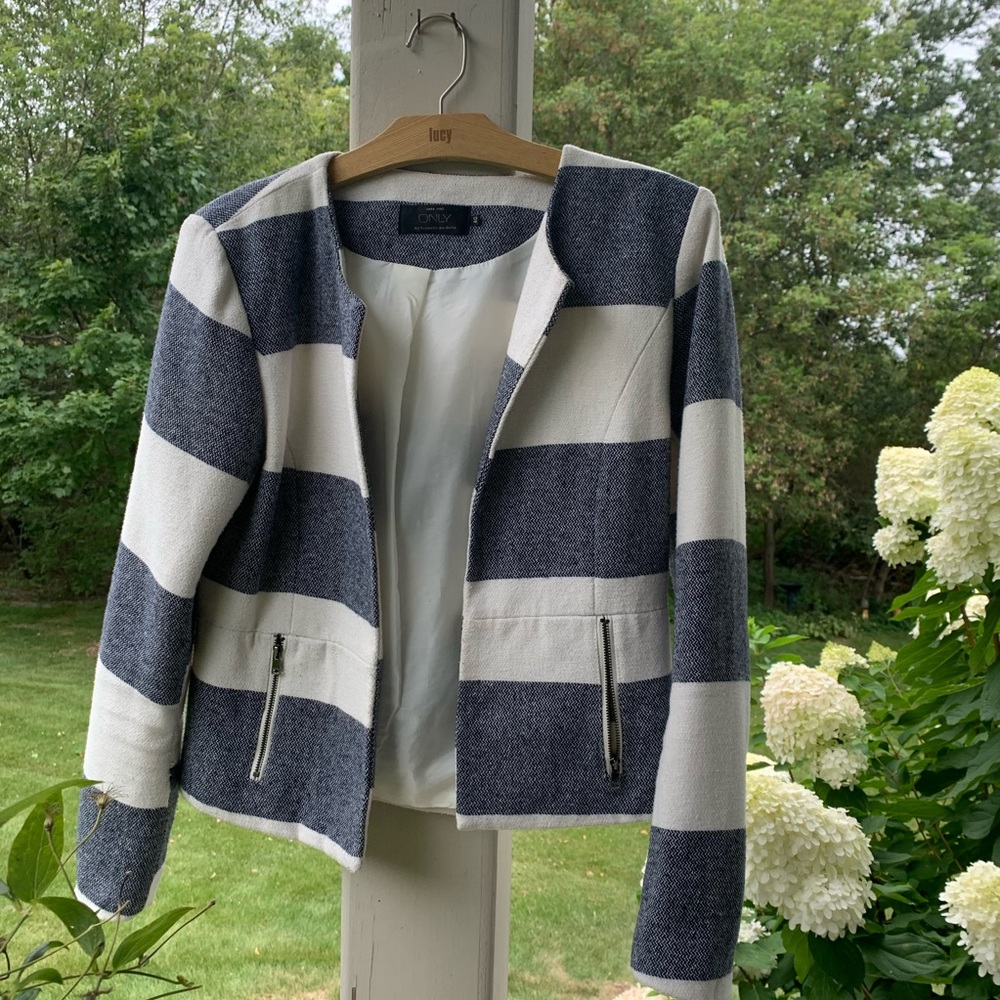 Blue and White Collarless Blazer